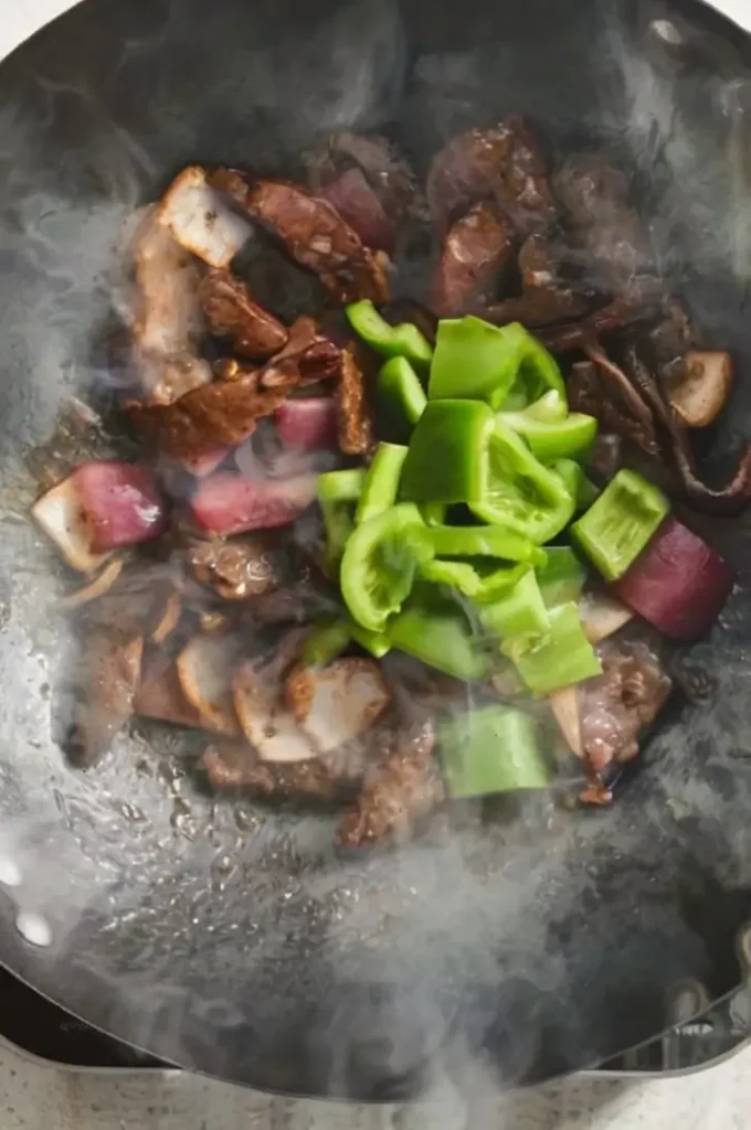  Cooking  Chinese Pepper Steak with vegetables